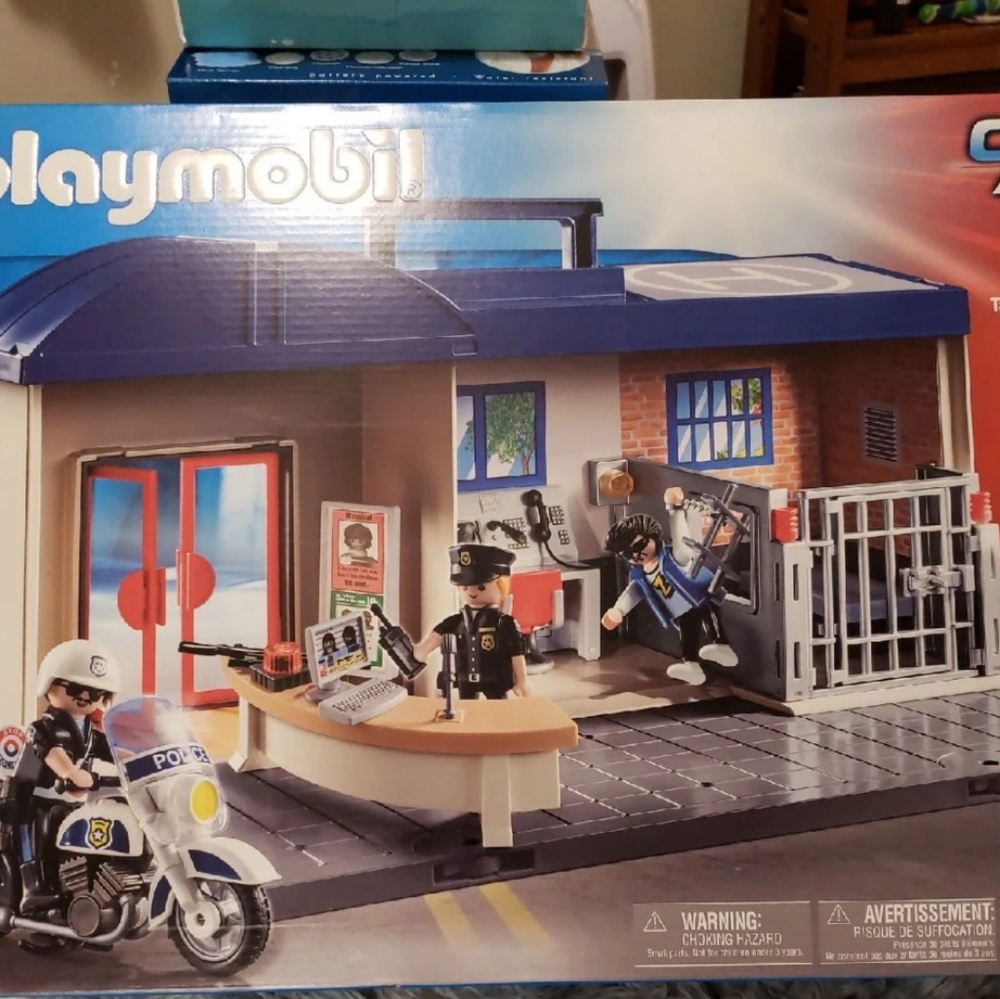 New Sealed PLAYMOBIL Police Station